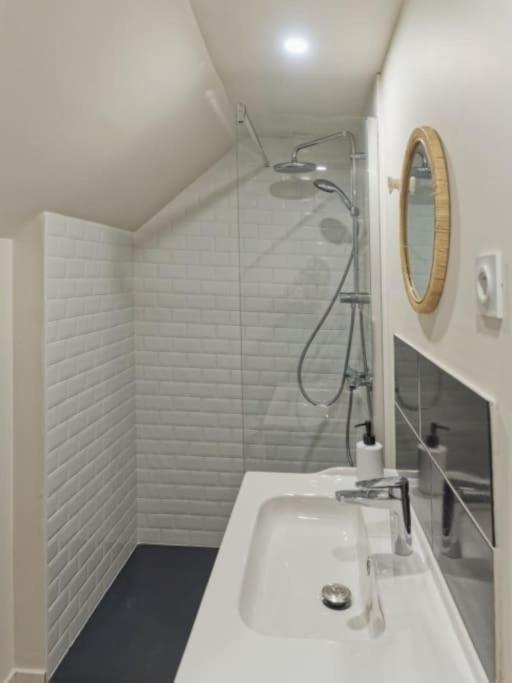 Appartement Spacieux En Centre Ville Vendôme Extérieur photo