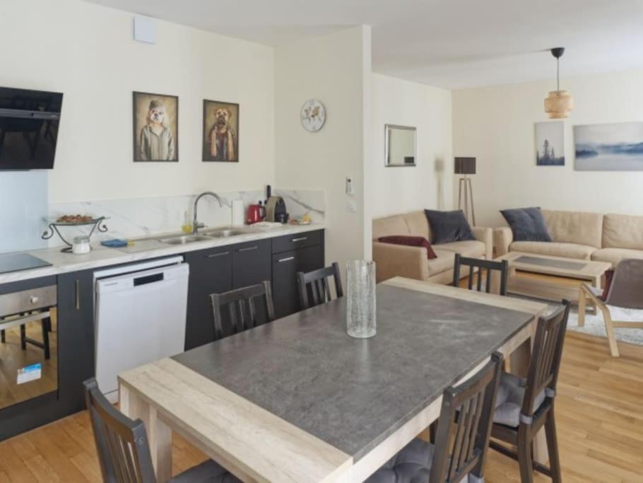 Appartement Spacieux En Centre Ville Vendôme Extérieur photo